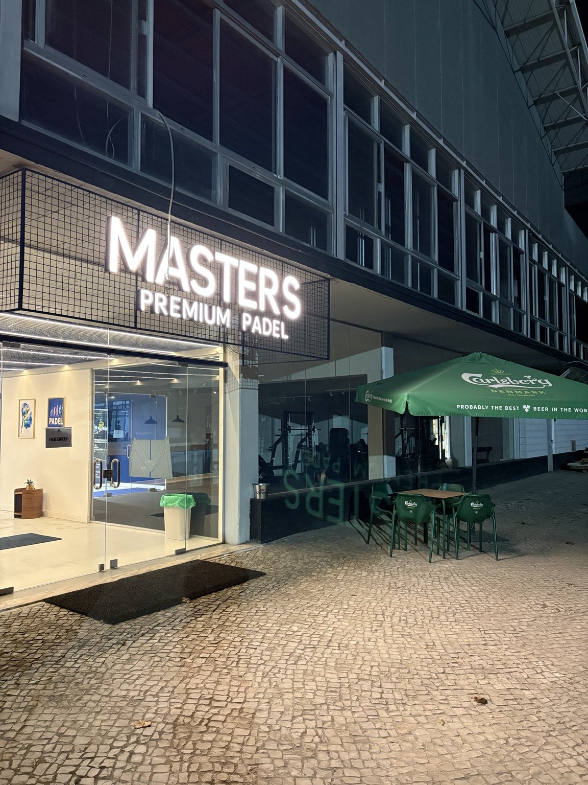 Entrada do Masters Premium Padel, onde se encontra o espaço JS Training